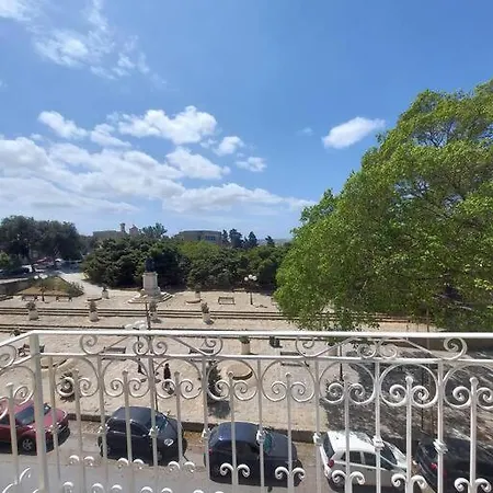 Near Valletta Апартаменты *